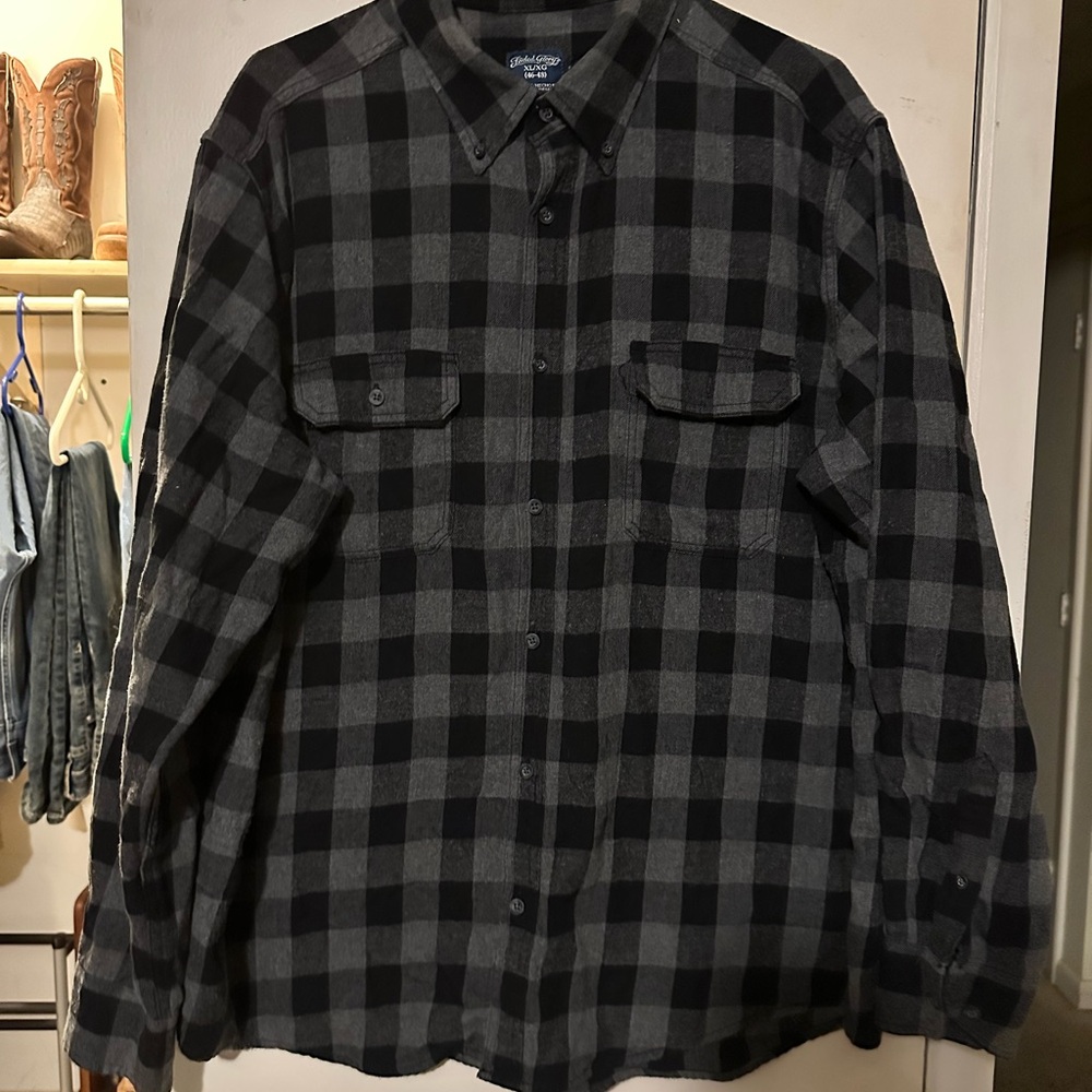 Faded Glory Men's Black and Gray Plaid Shirt